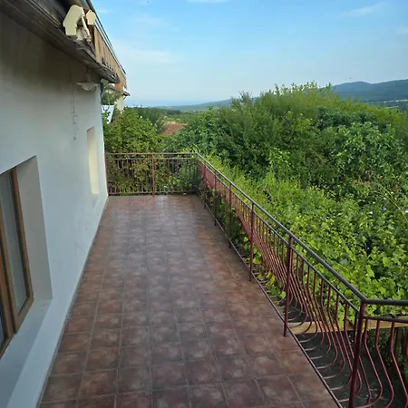 Irakli Sea View Nature Retreat, Sleeps 10, 10 Min To Feriehus Banya (Burgas)