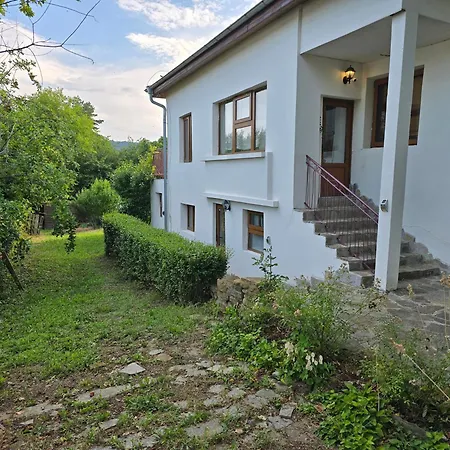 Irakli Sea View Nature Retreat, Sleeps 10, 10 Min To Feriehus Banya (Burgas)