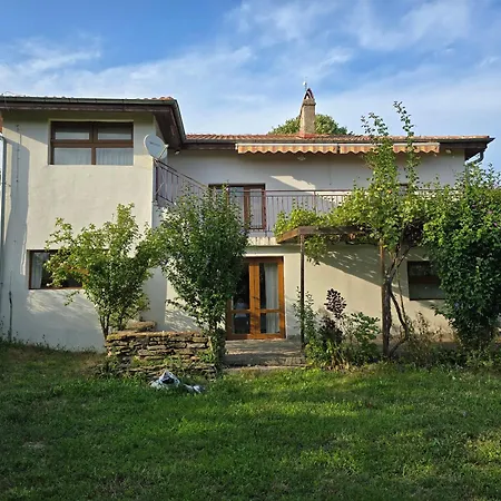 Irakli Sea View Nature Retreat, Sleeps 10, 10 Min To Feriehus Banya (Burgas)